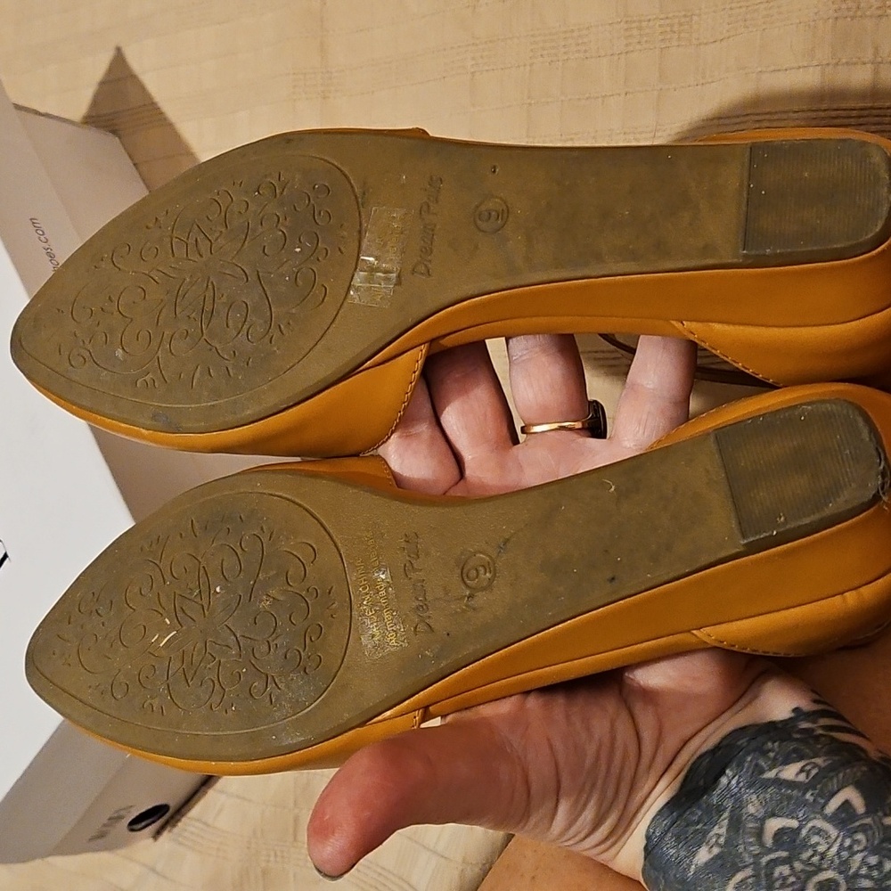 Dream Pairs Pointed Toe Tan Ankle Strap Shoes - Picture 9 of 11